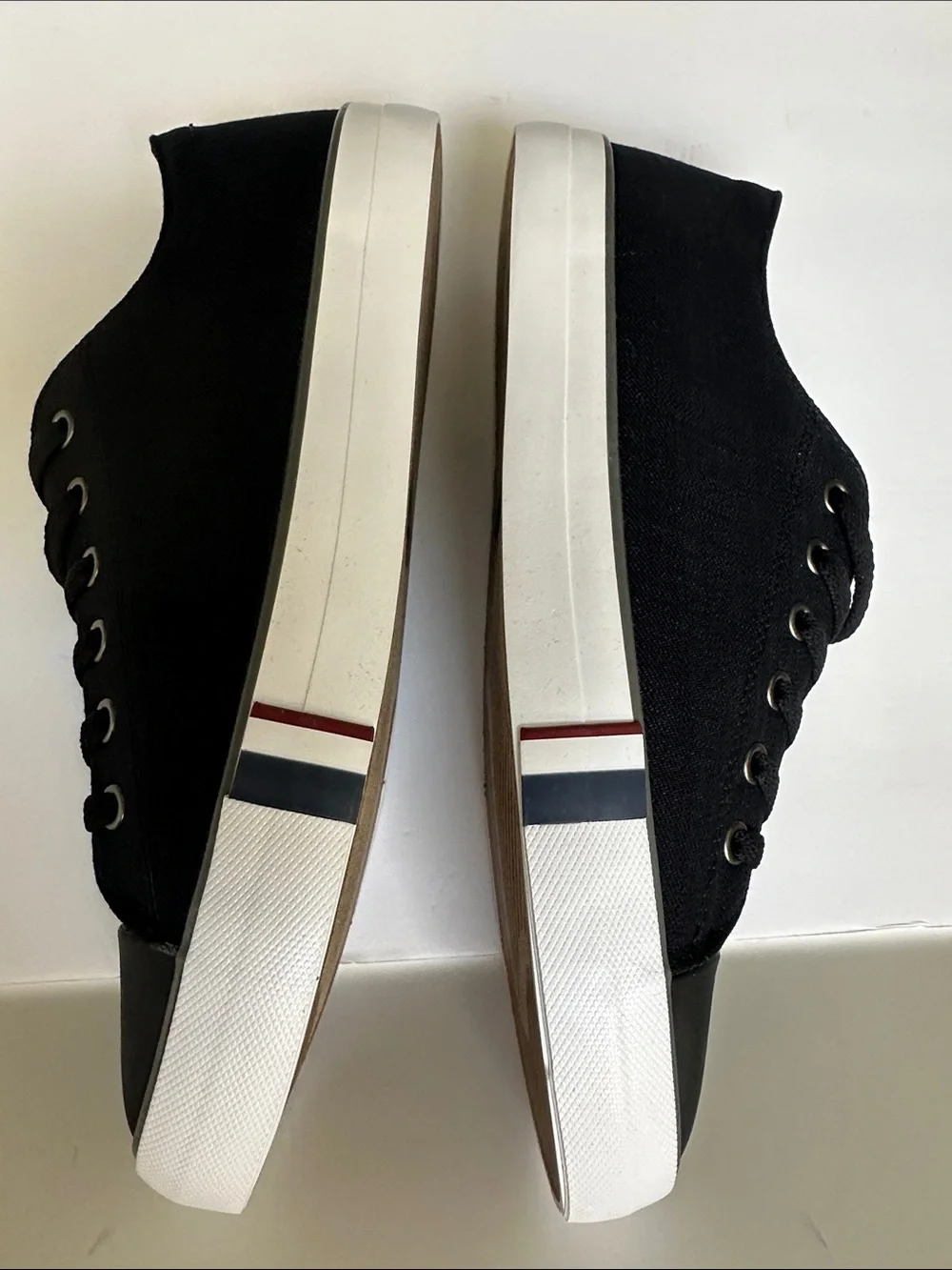 Ben Sherman Dorset Lo Black Canvas Sneakers Men’s Size 9 New Memory Foam